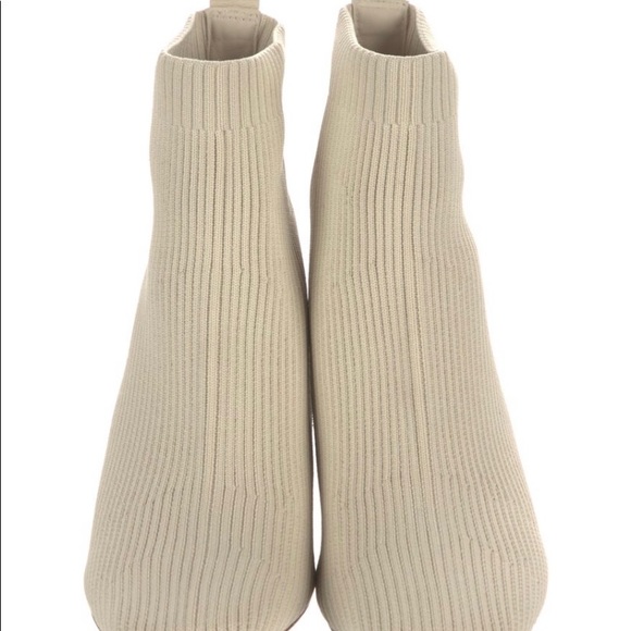 Everlane “The Glove” Boot - Picture 3 of 5